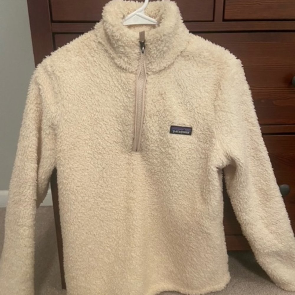 Patagonia fuzzy half zip pullover cream